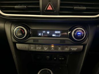 Hyundai KONA 1.6 h-GDi Premium SUV 5dr Petrol Hybrid DCT Euro 6 (s/s) (141 ps