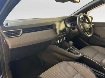 Renault Clio 1.6 E-TECH techno Hatchback 5dr Petrol Hybrid Auto Euro 6 (s/s) 
