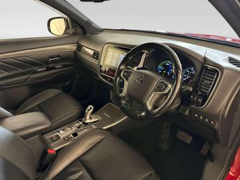 Mitsubishi Outlander 2.4h TwinMotor 13.8kWh Dynamic Safety SUV 5dr Petrol Plug-in Hyb
