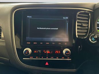 Mitsubishi Outlander 2.4h TwinMotor 13.8kWh Dynamic Safety SUV 5dr Petrol Plug-in Hyb