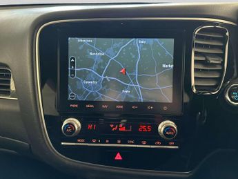 Mitsubishi Outlander 2.4h TwinMotor 13.8kWh Dynamic Safety SUV 5dr Petrol Plug-in Hyb