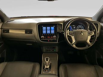 Mitsubishi Outlander 2.4h TwinMotor 13.8kWh Dynamic Safety SUV 5dr Petrol Plug-in Hyb