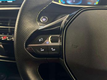 Peugeot E-2008 50kWh GT Premium SUV 5dr Electric Auto (7kW Charger) (136 ps)