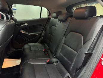 Mercedes-Benz GLA 1.6 GLA200 Sport (Executive) 7G-DCT Euro 6 (s/s) 5dr