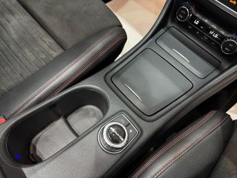 Mercedes-Benz GLA 2.1 GLA220d AMG Line (Premium Plus) 7G-DCT 4MATIC Euro 6 (s/s) 5