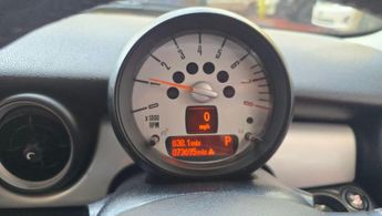 MINI Clubman 1.6 Cooper Auto Euro 5 5dr