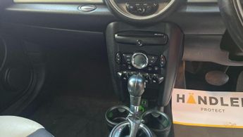 MINI Clubman 1.6 Cooper Auto Euro 5 5dr