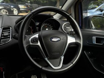 Ford Fiesta 1.0T EcoBoost Zetec S Euro 5 (s/s) 3dr
