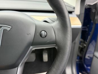 Tesla Model 3 Auto RWD 4dr
