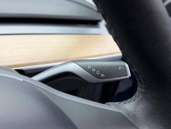 Tesla Model 3 Auto RWD 4dr