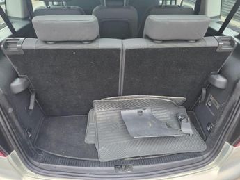Volkswagen Touran 1.6 S 5dr (7 Seats)