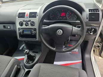 Volkswagen Touran 1.6 S 5dr (7 Seats)