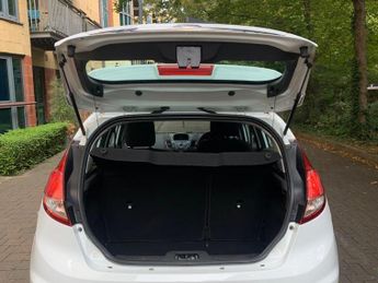 Ford Fiesta 1.0T EcoBoost Zetec Euro 5 (s/s) 5dr