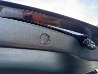 Tesla Model 3 (Dual Motor) Long Range Auto 4WDE 4dr