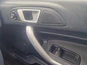 Ford Fiesta 1.4 Titanium 5dr