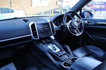 Porsche Cayenne 3.0 TD V6 TiptronicS 4WD Euro 6 (s/s) 5dr