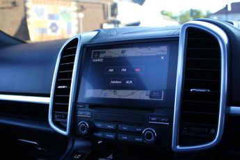 Porsche Cayenne 3.0 TD V6 TiptronicS 4WD Euro 6 (s/s) 5dr