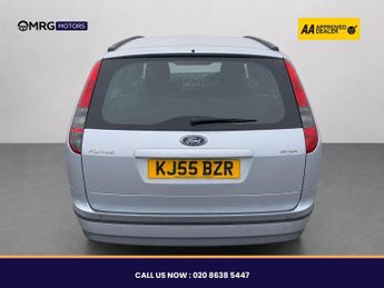 Ford Focus 1.6 Ghia 5dr