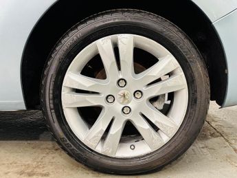 Peugeot 5008 2.0 HDi Active Auto Euro 5 5dr