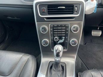 Volvo V60 1.6 T4 SE Estate 5dr Petrol Powershift Euro 5 (180 ps)