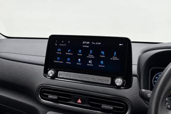 Hyundai Kona 64kWh Premium SUV 5dr Electric Auto (10.5kW Charger) (204 ps)