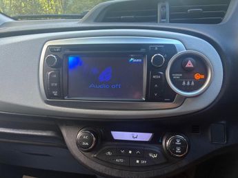 Toyota Yaris 1.5 VVT-h T Spirit CVT Euro 5 5dr