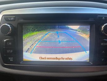 Toyota Yaris 1.5 VVT-h T Spirit CVT Euro 5 5dr