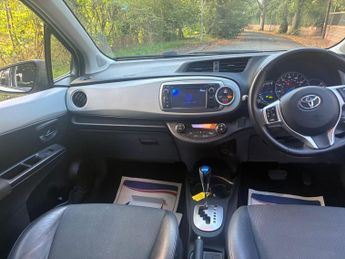 Toyota Yaris 1.5 VVT-h T Spirit CVT Euro 5 5dr