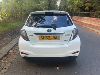 Toyota Yaris 1.5 VVT-h T Spirit CVT Euro 5 5dr
