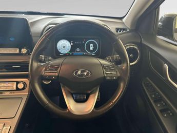 Hyundai KONA 64kWh Premium SUV 5dr Electric Auto (10.5kW Charger) (204 ps)