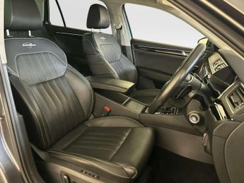 Skoda Superb 1.4 TSI iV 13kWh Laurin & Klement Estate 5dr Petrol Plug-in Hybr