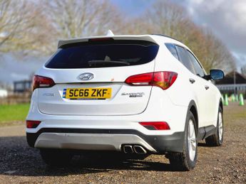 Hyundai Santa Fe 2.2 CRDi Blue Drive Premium Auto 4WD Euro 6 (s/s) 5dr (7 Seat)