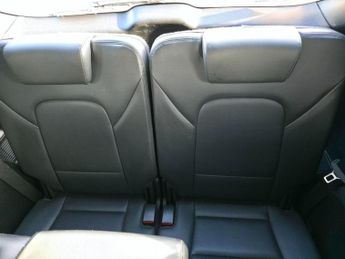 Hyundai Santa Fe 2.2 CRDi Blue Drive Premium Auto 4WD Euro 6 (s/s) 5dr (7 Seat)