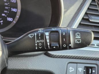 Hyundai Santa Fe 2.2 CRDi Blue Drive Premium Auto 4WD Euro 6 (s/s) 5dr (7 Seat)