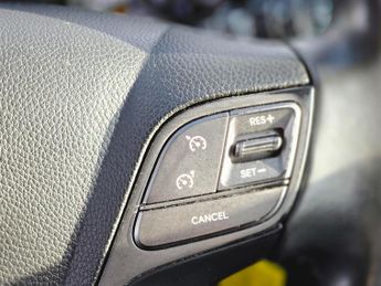 Hyundai Santa Fe 2.2 CRDi Blue Drive Premium Auto 4WD Euro 6 (s/s) 5dr (7 Seat)