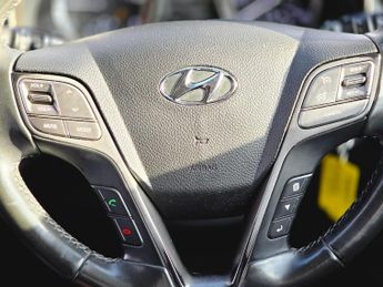 Hyundai Santa Fe 2.2 CRDi Blue Drive Premium Auto 4WD Euro 6 (s/s) 5dr (7 Seat)