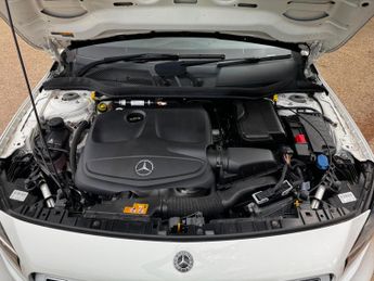 Mercedes-Benz GLA 1.6 GLA200 AMG Line 7G-DCT Euro 6 (s/s) 5dr