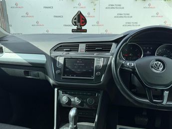Volkswagen Tiguan 2.0 TDI BlueMotion Tech SE Navigation DSG 4Motion Euro 6 (s/s) 5