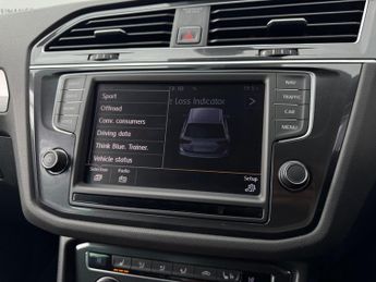 Volkswagen Tiguan 2.0 TDI BlueMotion Tech SE Navigation DSG 4Motion Euro 6 (s/s) 5
