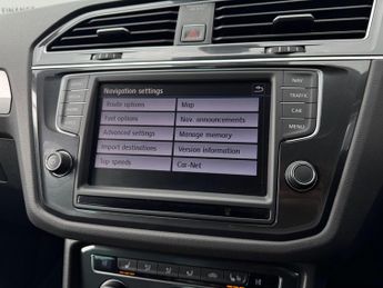 Volkswagen Tiguan 2.0 TDI BlueMotion Tech SE Navigation DSG 4Motion Euro 6 (s/s) 5