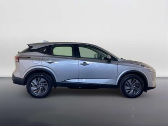 Nissan Qashqai 1.3 DIG-T MHEV Acenta Premium SUV 5dr Petrol Hybrid XTRON Euro 6