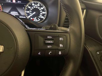 Nissan Qashqai 1.3 DIG-T MHEV Acenta Premium SUV 5dr Petrol Hybrid XTRON Euro 6