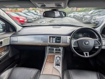 Jaguar XF 2.2d Luxury Auto Euro 5 (s/s) 4dr