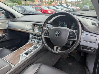Jaguar XF 2.2d Luxury Auto Euro 5 (s/s) 4dr