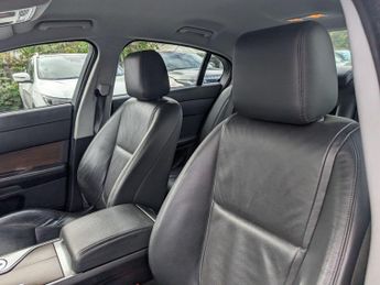 Jaguar XF 2.2d Luxury Auto Euro 5 (s/s) 4dr