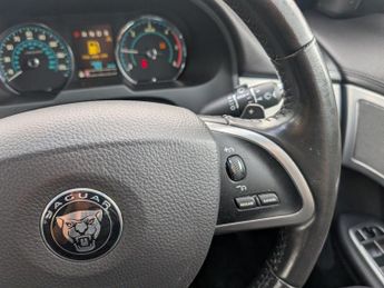 Jaguar XF 2.2d Luxury Auto Euro 5 (s/s) 4dr