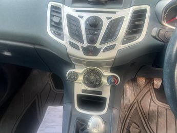Ford Fiesta 1.25 Zetec 5dr