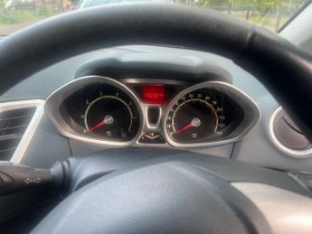Ford Fiesta 1.25 Zetec 5dr