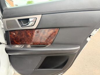 Jaguar XF 3.0d V6 Premium Luxury Auto Euro 5 4dr