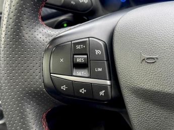 Ford Kuga 2.5 Duratec 14.4kWh ST-Line X Edition CVT Euro 6 (s/s) 5dr